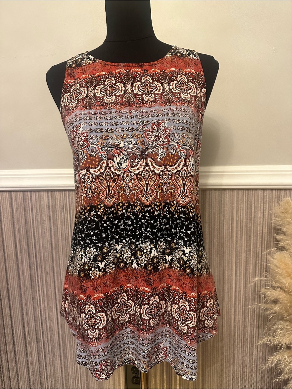 Express One Eleven Boho Paisley Keyhole Back Tank Top Medium